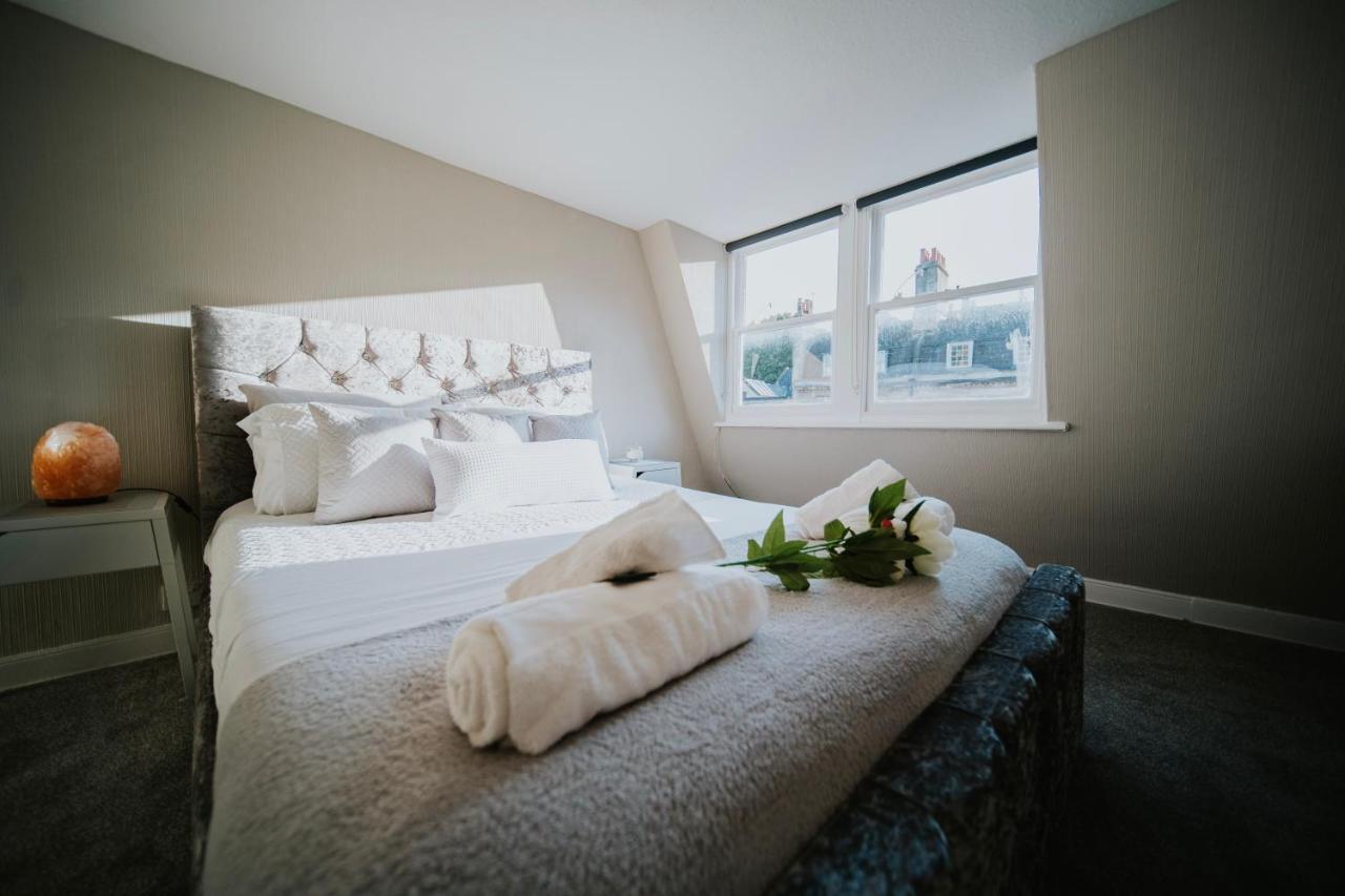 Roman Penthouse- City Skyline Views, 4K Tvs, 5G Wifi And More! Apartment Bath Bagian luar foto