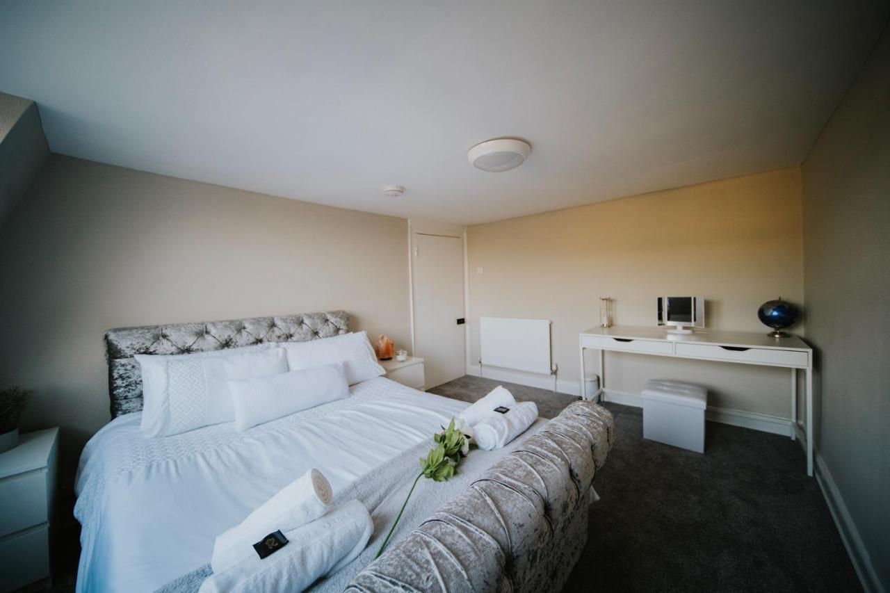 Roman Penthouse- City Skyline Views, 4K Tvs, 5G Wifi And More! Apartment Bath Bagian luar foto