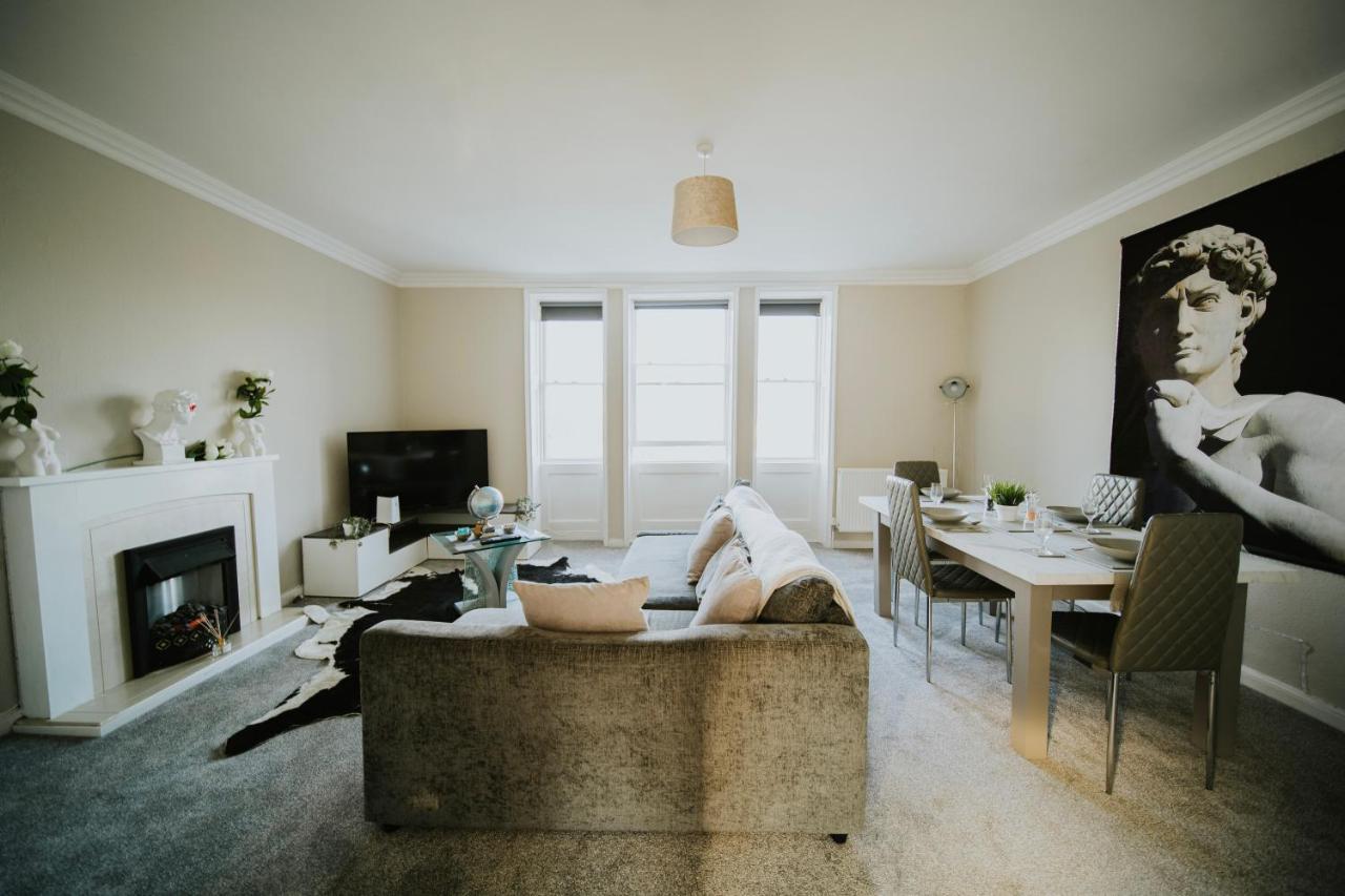 Roman Penthouse- City Skyline Views, 4K Tvs, 5G Wifi And More! Apartment Bath Bagian luar foto